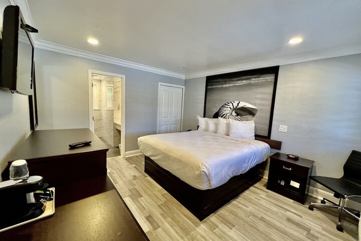 Room 64 of 152