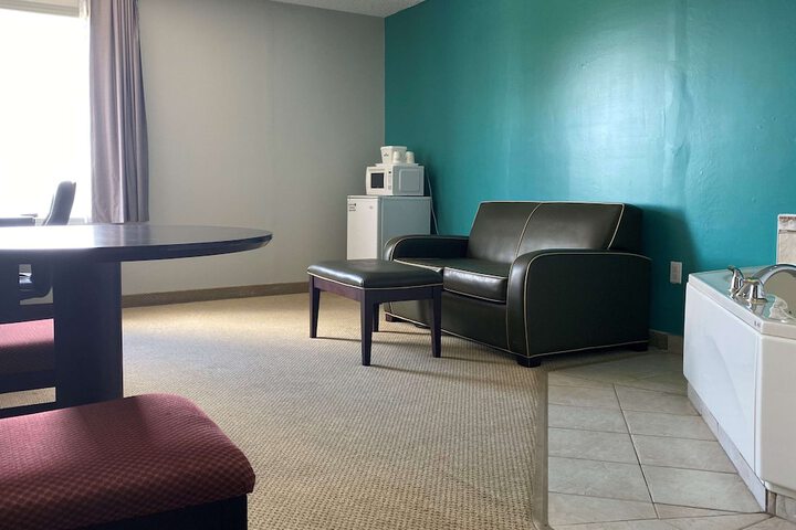 Room 51 of 95