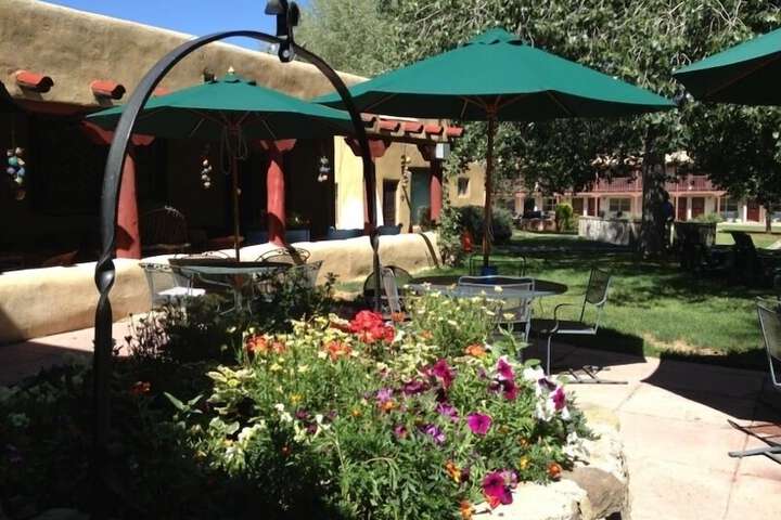 El Pueblo Lodge