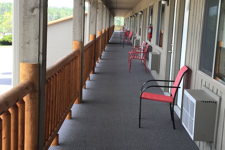 Hotel 2 of 259
