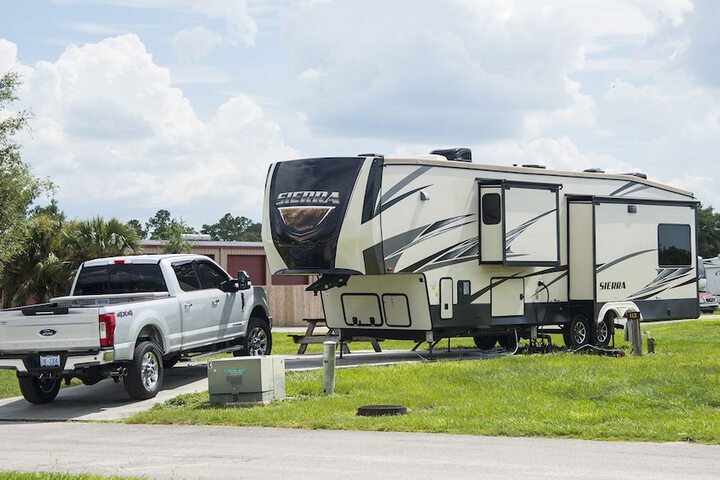 Camp Mack Lodge Marina & RV Resort