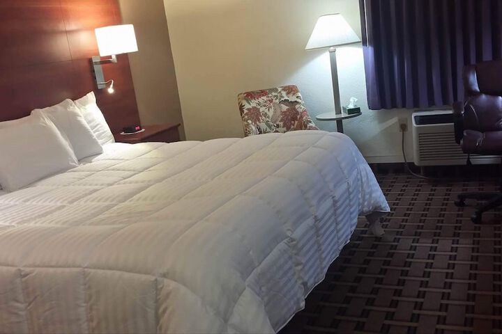 Room 13 of 23