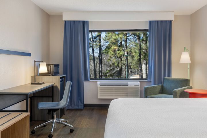 Lake Norman Inn and Suites