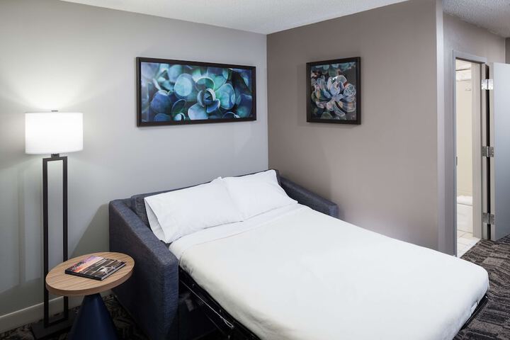 Room 25 of 36