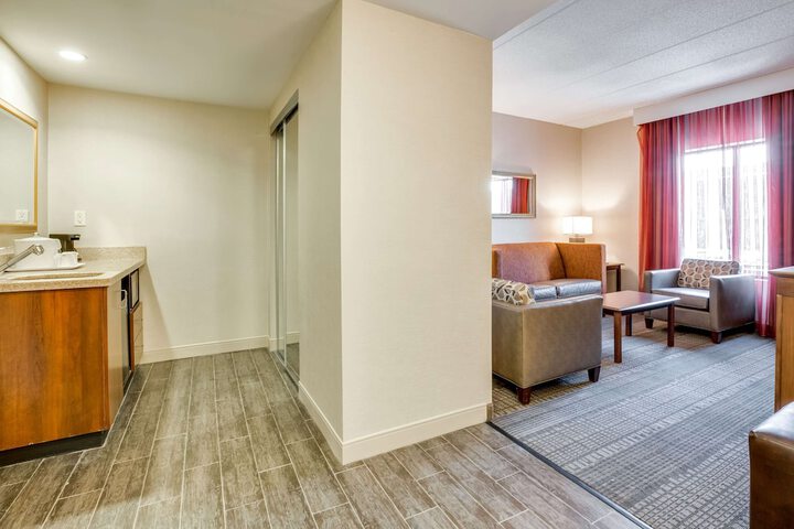 Hampton Inn Boston - Norwood