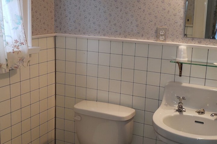 Room 89 of 215