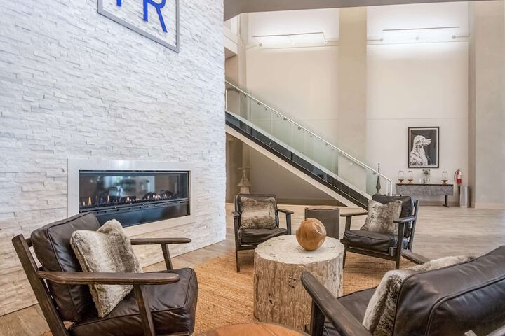 Hotel Renovo Des Moines UrbandaleTapestry Collection Hilton