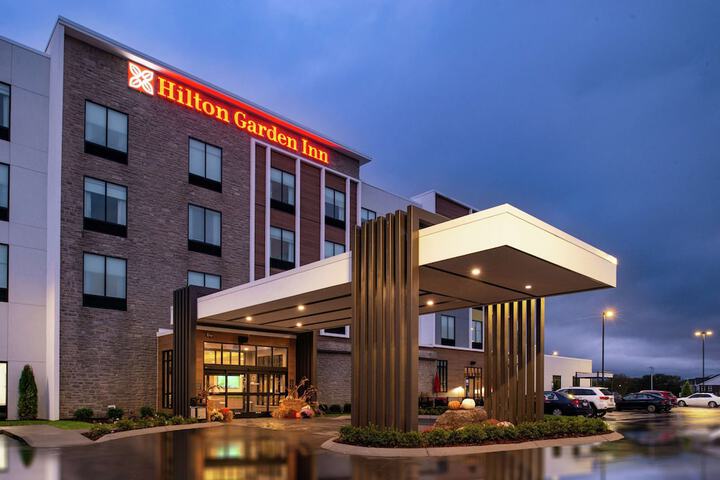 Hotel 7 of 44