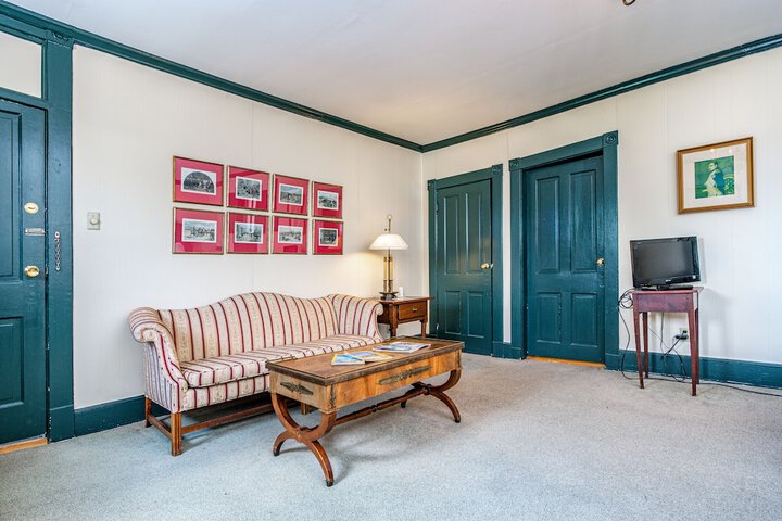 Room 78 of 132