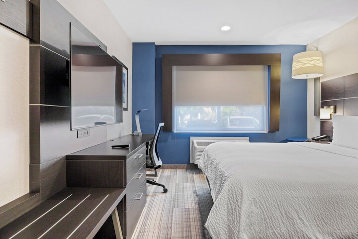 Holiday Inn Express Sunnyvale - Silicon Valley by IHG