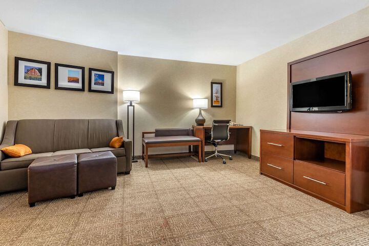 Room 34 of 69