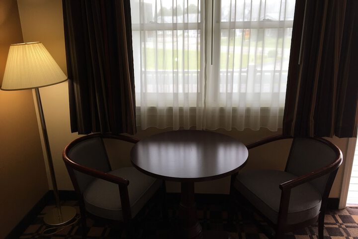 Cabot Inn & Suites
