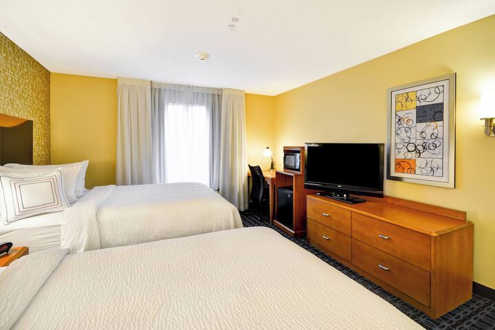 Fairfield Inn & Suites by Marriott Tampa Fairgrounds / Casino