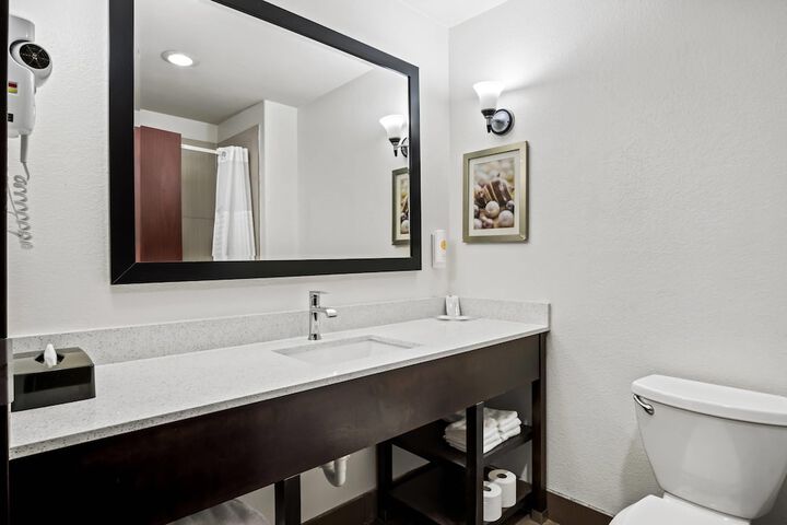 Comfort Suites Waxahachie - Dallas