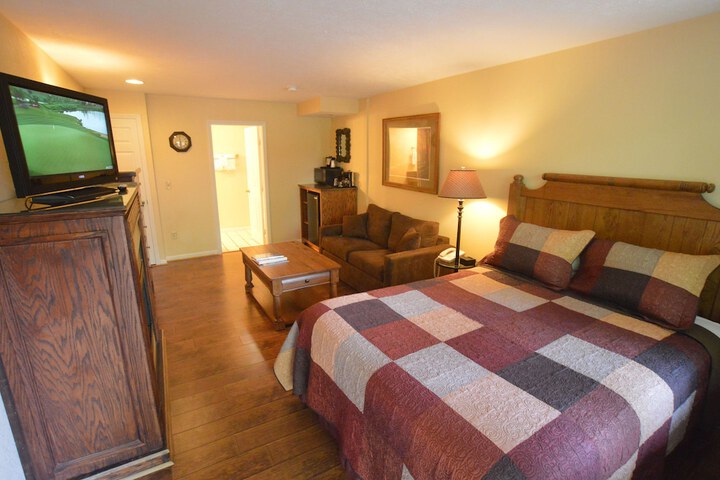Jonathan Creek Inn