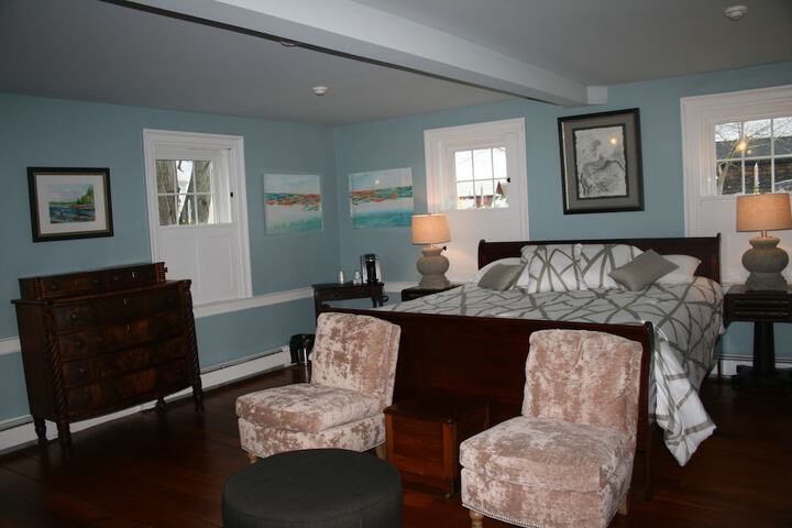 Room 35 of 63