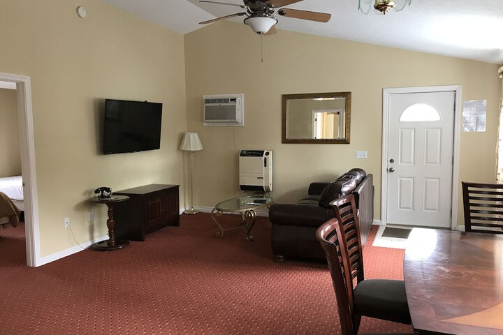 Room 11 of 71