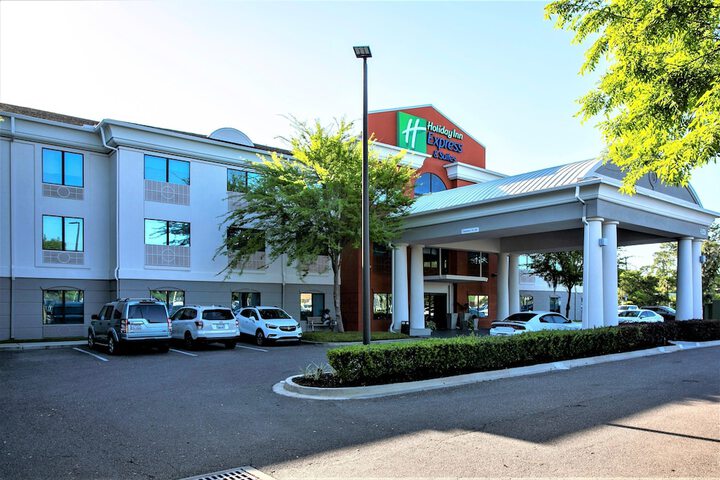 Hotel 3 of 64