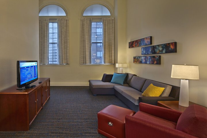 Room 16 of 25