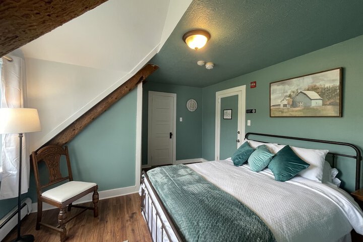 Stone Hearth Inn and Eatery