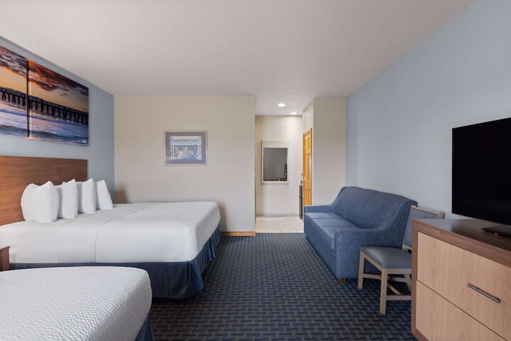 Days Inn by Wyndham Kill Devil Hills Oceanfront - Wilbur
