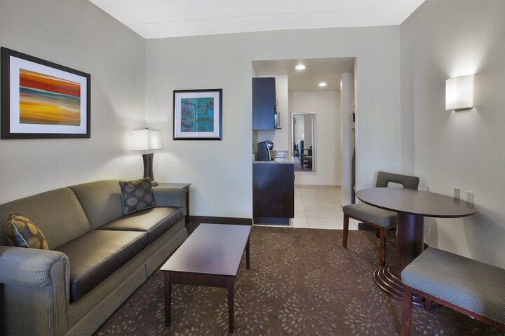 Room 52 of 65