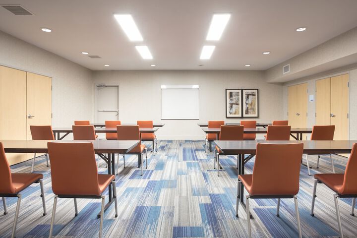 Holiday Inn Express & Suites Amarillo by IHG