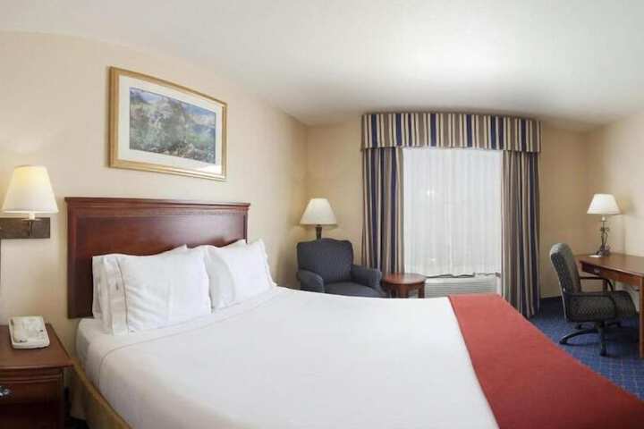 Holiday Inn Express Hotel & Suites Mountain Home by IHG