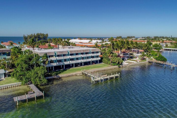 Anna Maria Island Beach Palms 5B
