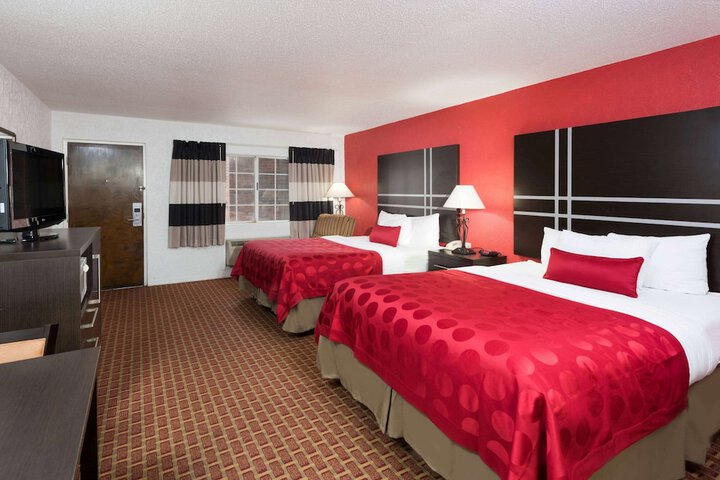 Room 104 of 137