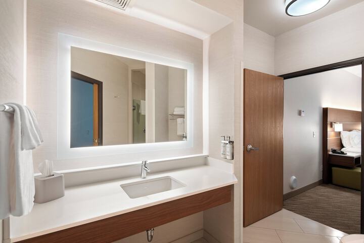 Holiday Inn Express & Suites Interstate 90 by IHG