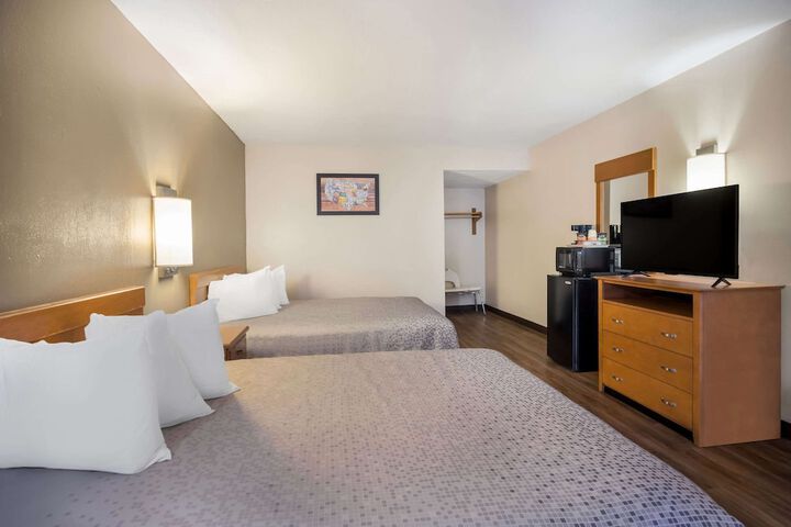 Room 21 of 36