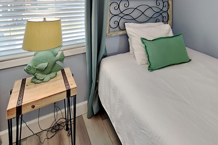 Room 20 of 73