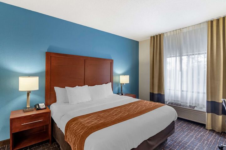 Room 10 of 36