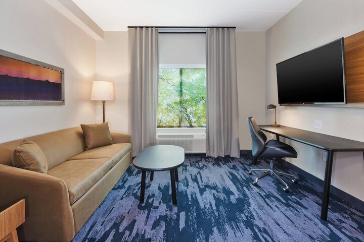 Room 16 of 32