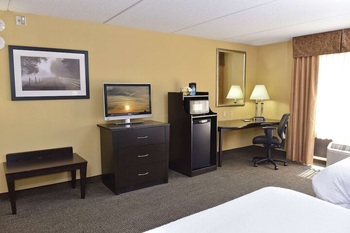 Room 12 of 56