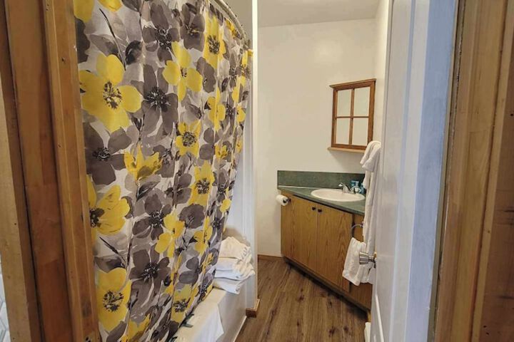 Room 75 of 147