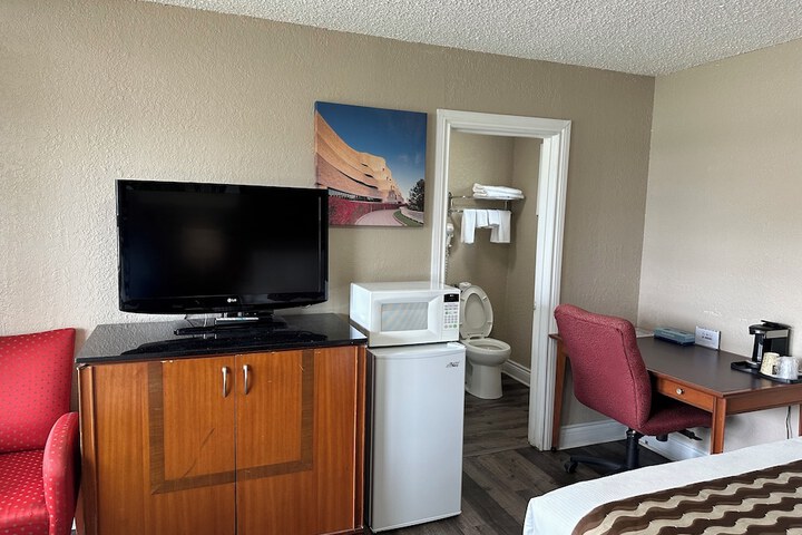 Room 43 of 72