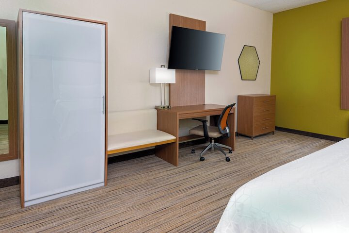 Holiday Inn Express & Suites Naples North - Bonita Springs by IHG