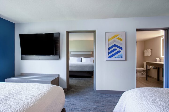 Room 25 of 71