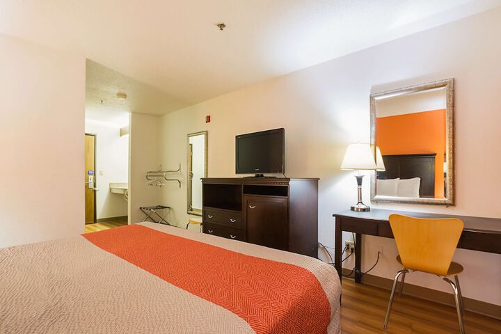 Room 17 of 31