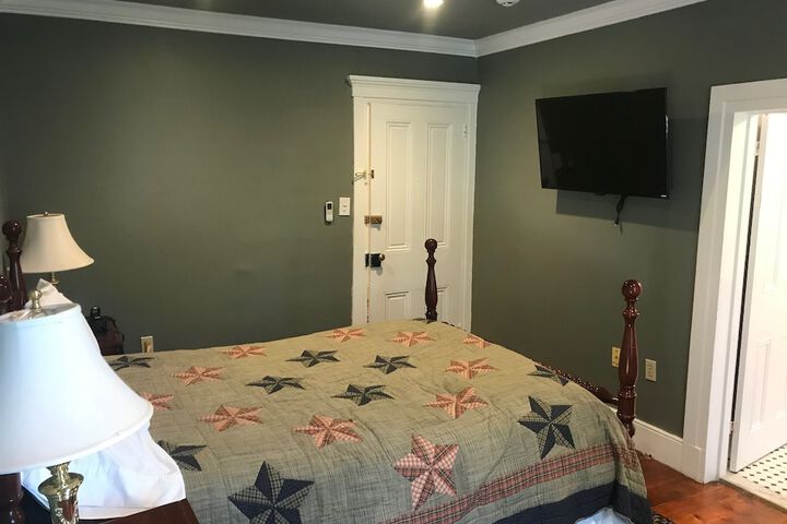 Room 11 of 64