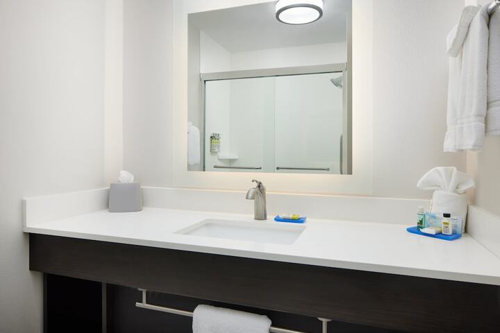 Holiday Inn Express & Suites Valdosta West - Mall Area by IHG