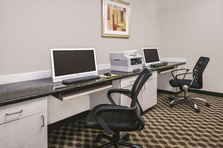 Business Center 59 of 59