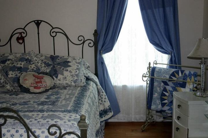 Room 18 of 34