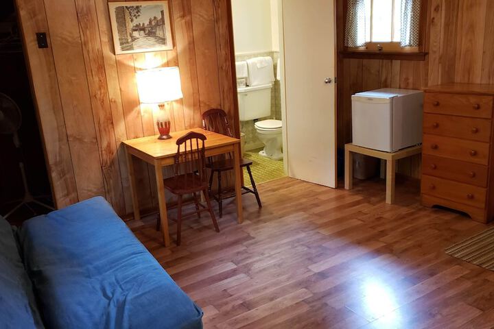 Room 73 of 215