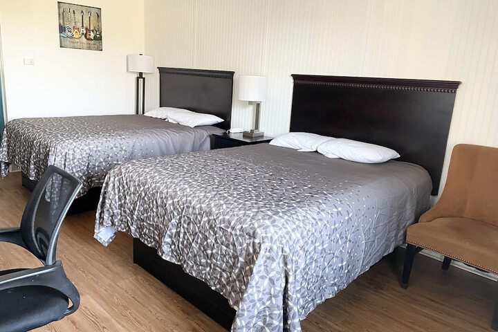 Room 8 of 17