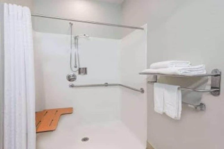 Room 12 of 24