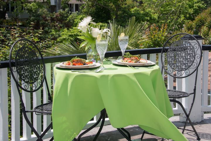 Dining 54 of 72