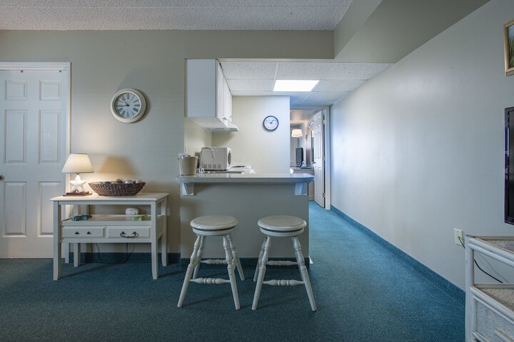 Biscayne Suites